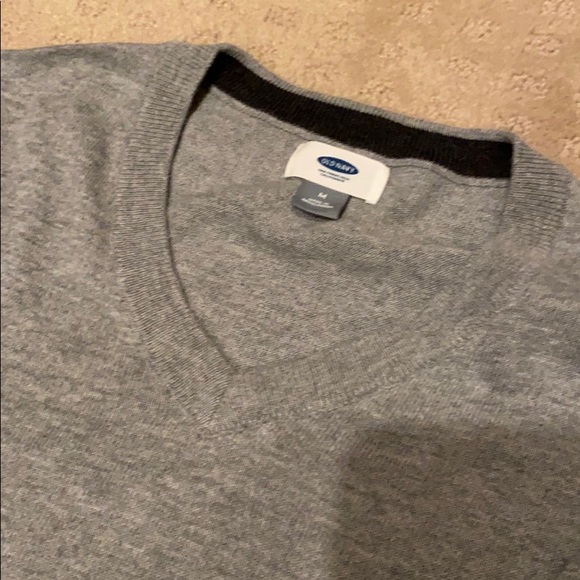 Old Navy Grey Sweater - Picture 2 of 3